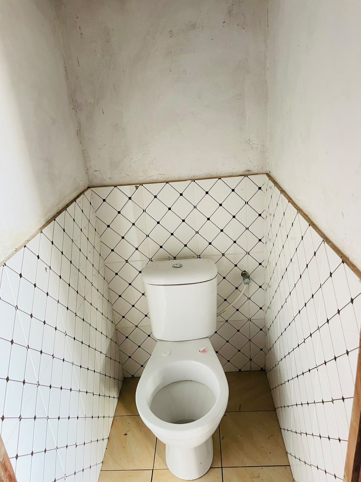 PRIVATE ENSUITE photo 2